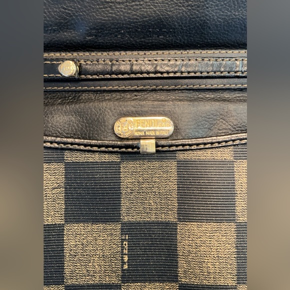 Vintage Fendi bag - Picture 6 of 15